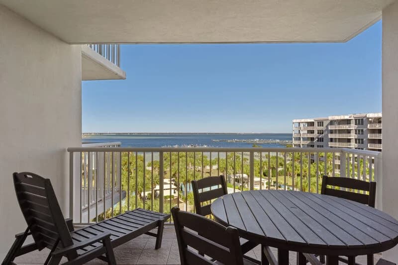 Destin West - Pelican 605