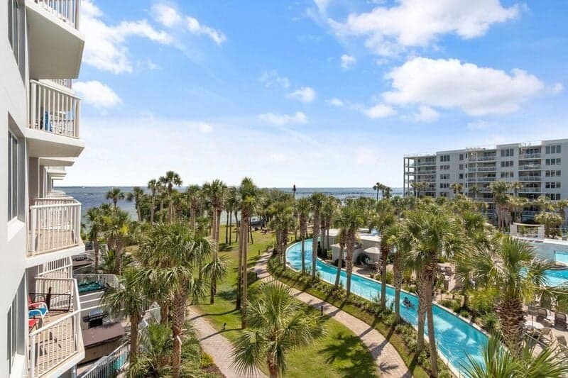 Destin West - Heron 409