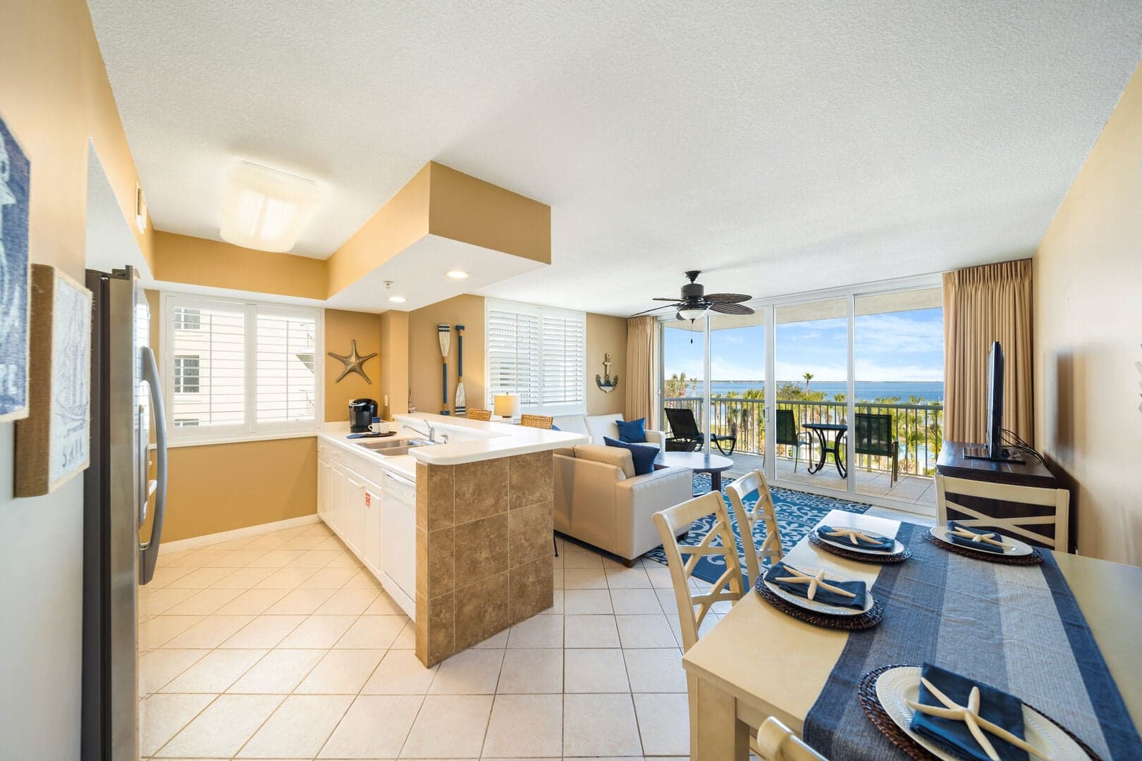 Destin West - Pelican 401 photo 3
