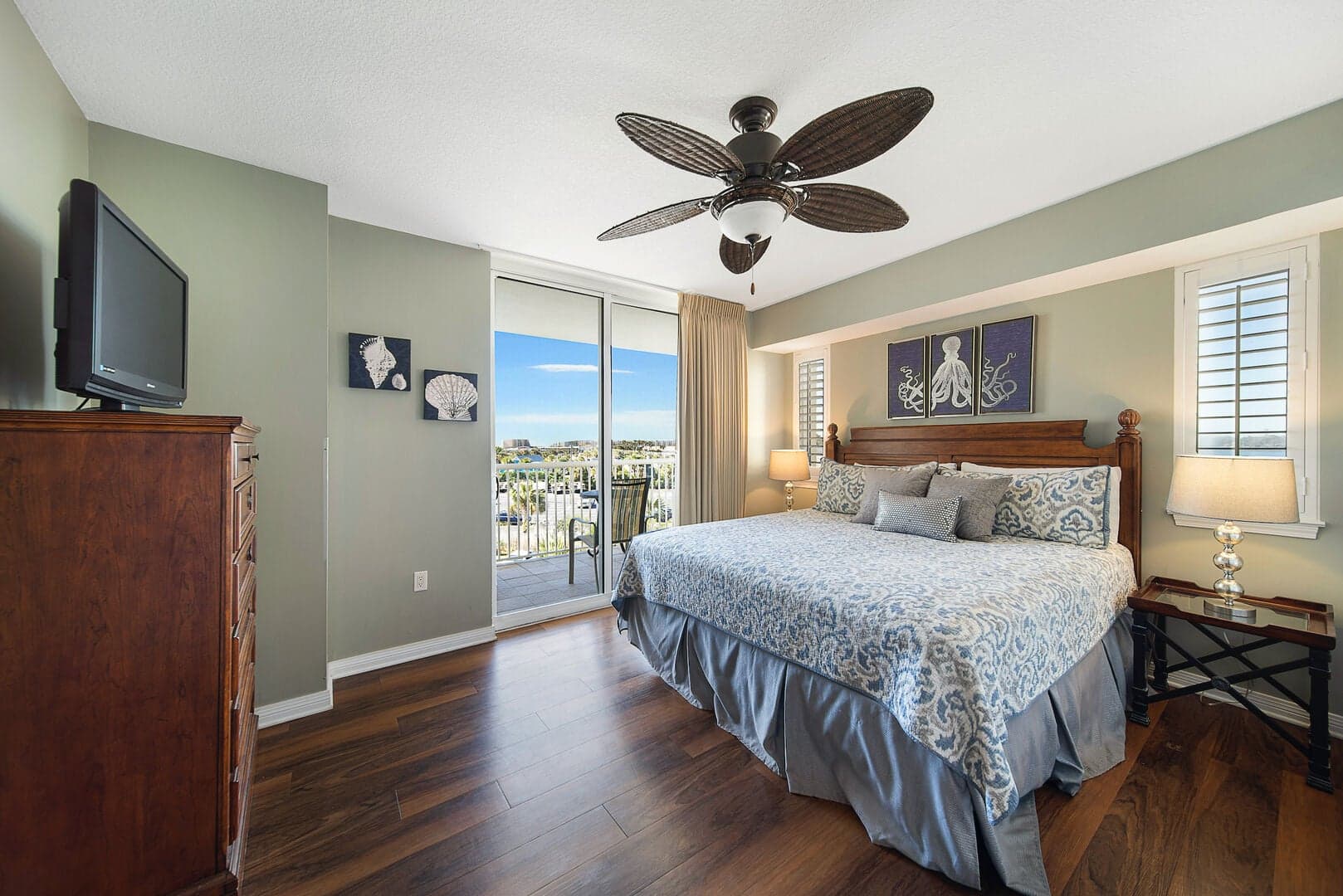 Destin West - Pelican 401 photo 5