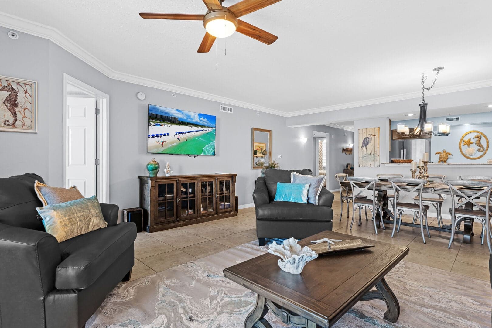 Destin West - Heron 606 photo 4