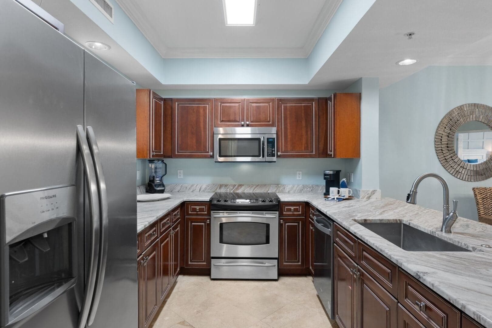 Destin West - Heron L-06 photo 4
