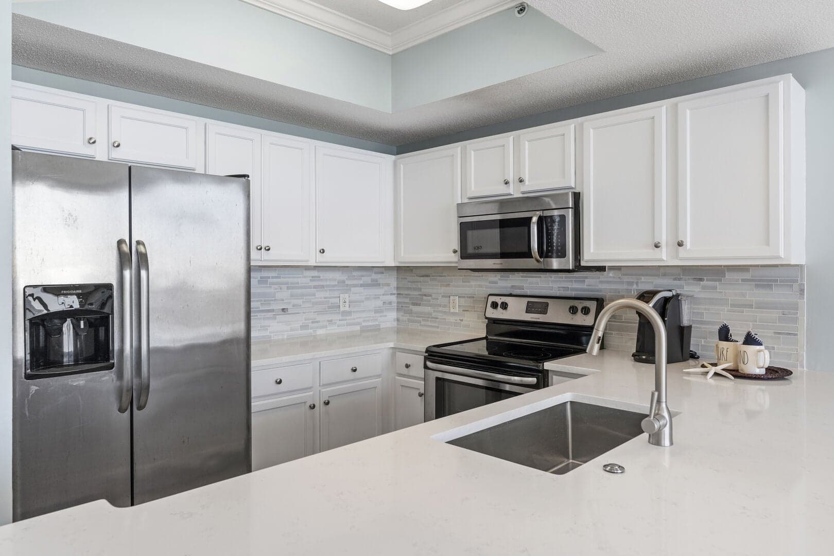 Waters Edge 415 photo 5