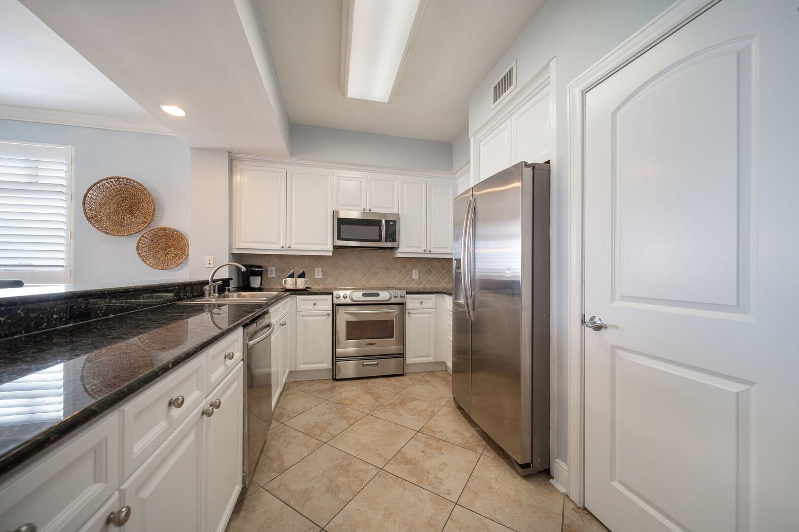 Azure 118 photo 5