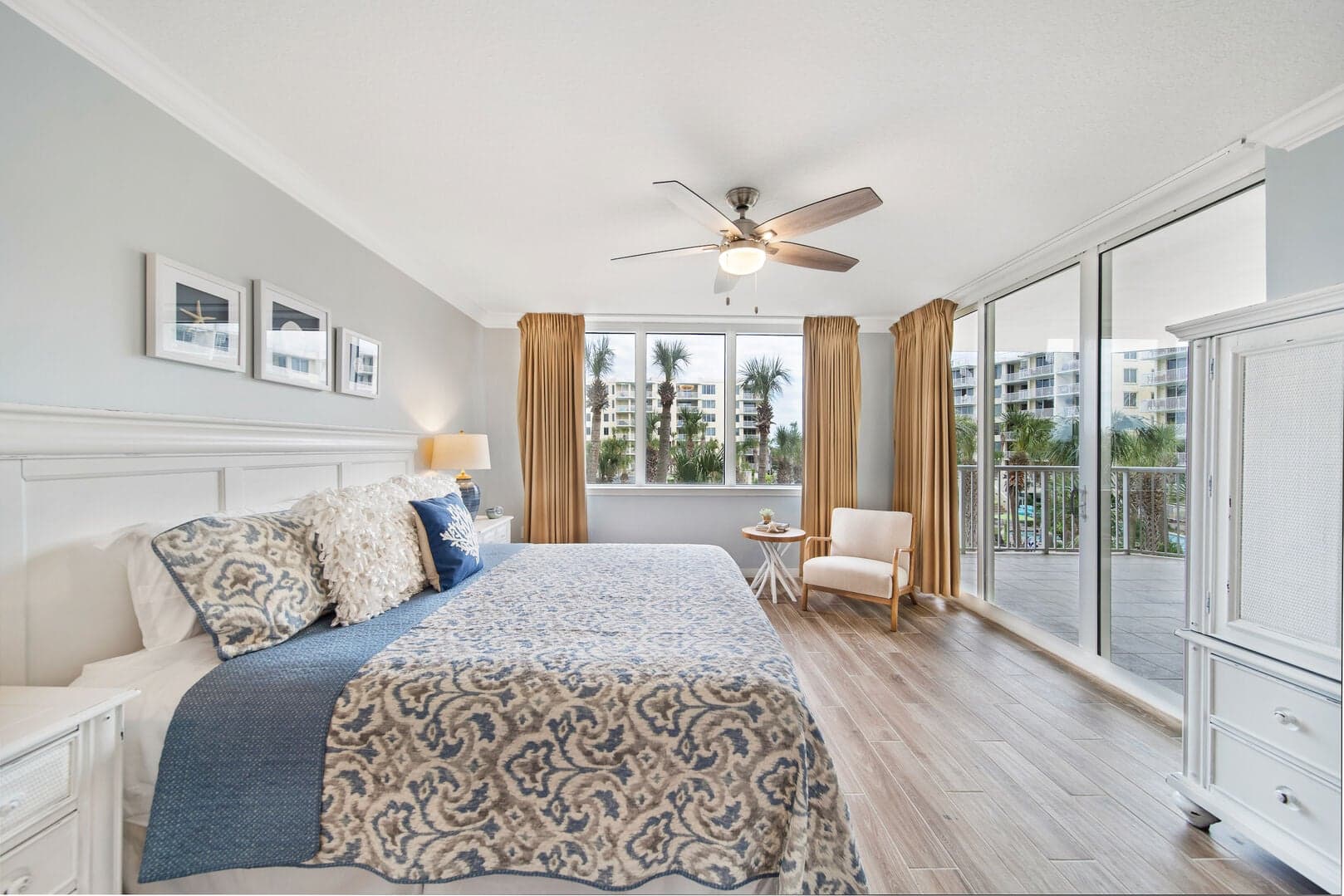 Destin West - Heron 307 photo 4