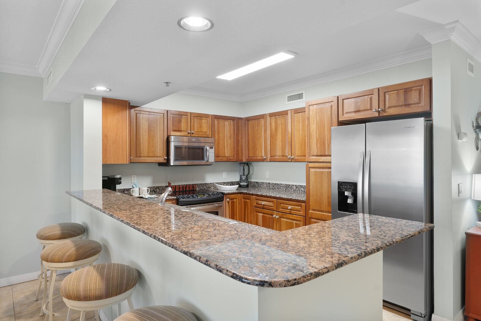 Destin West - Heron 505 photo 5