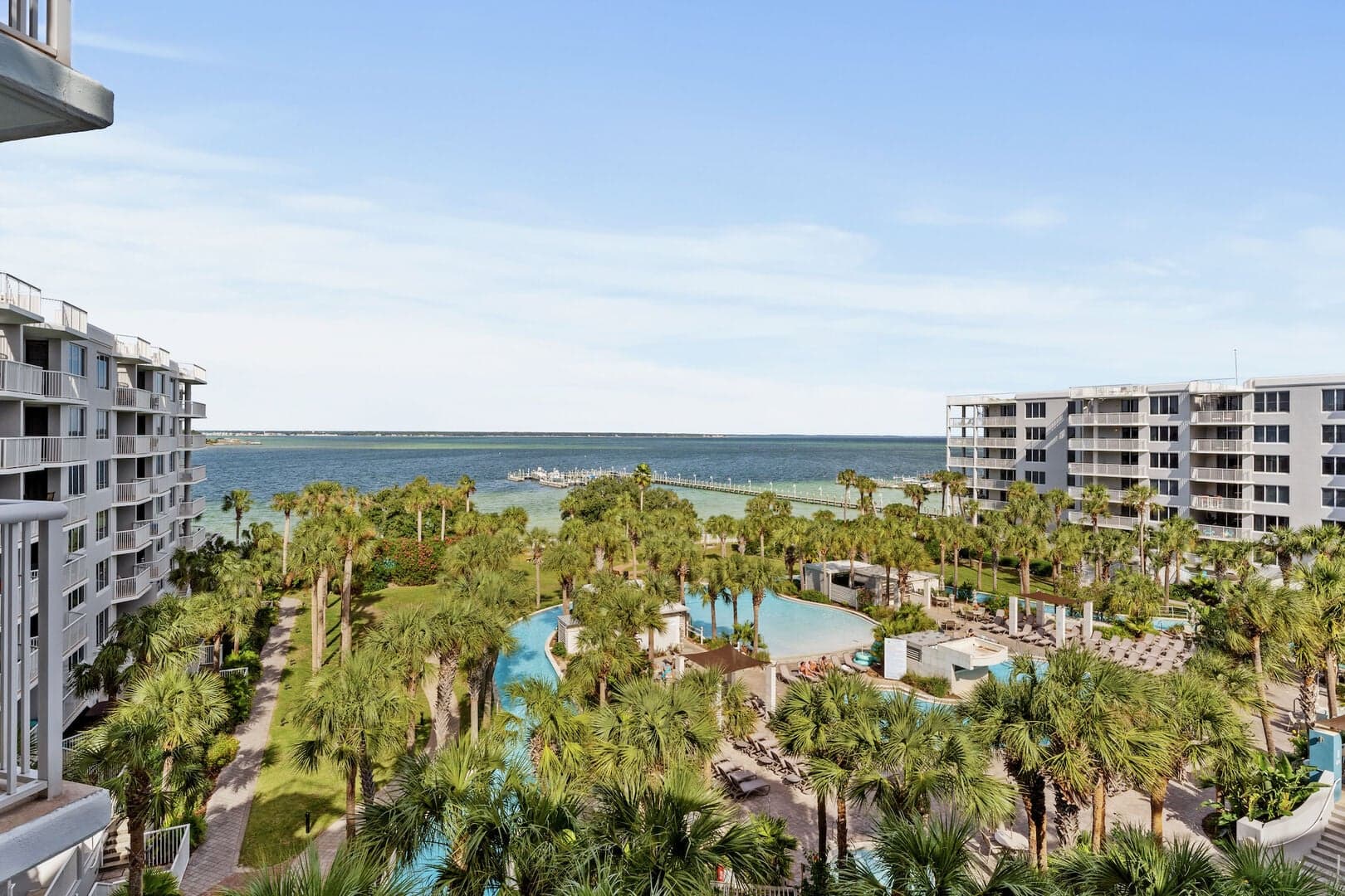 Destin West - Pelican 603 photo 3