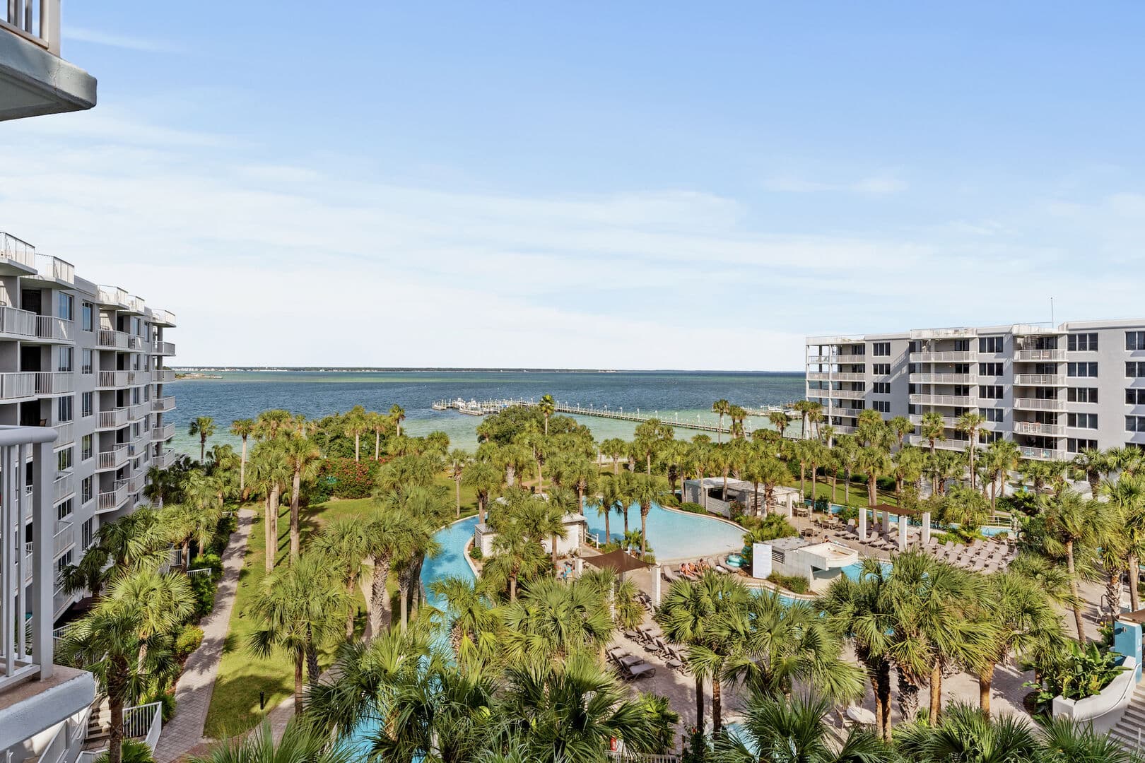 Destin West - Pelican 603 photo 3