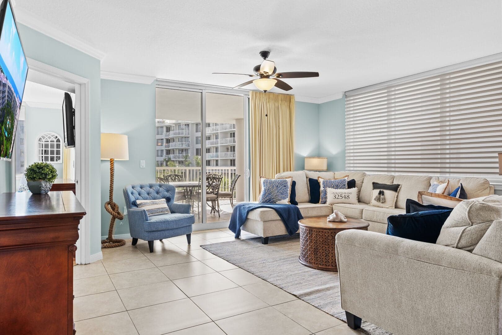 Destin West - Heron 409 photo 3