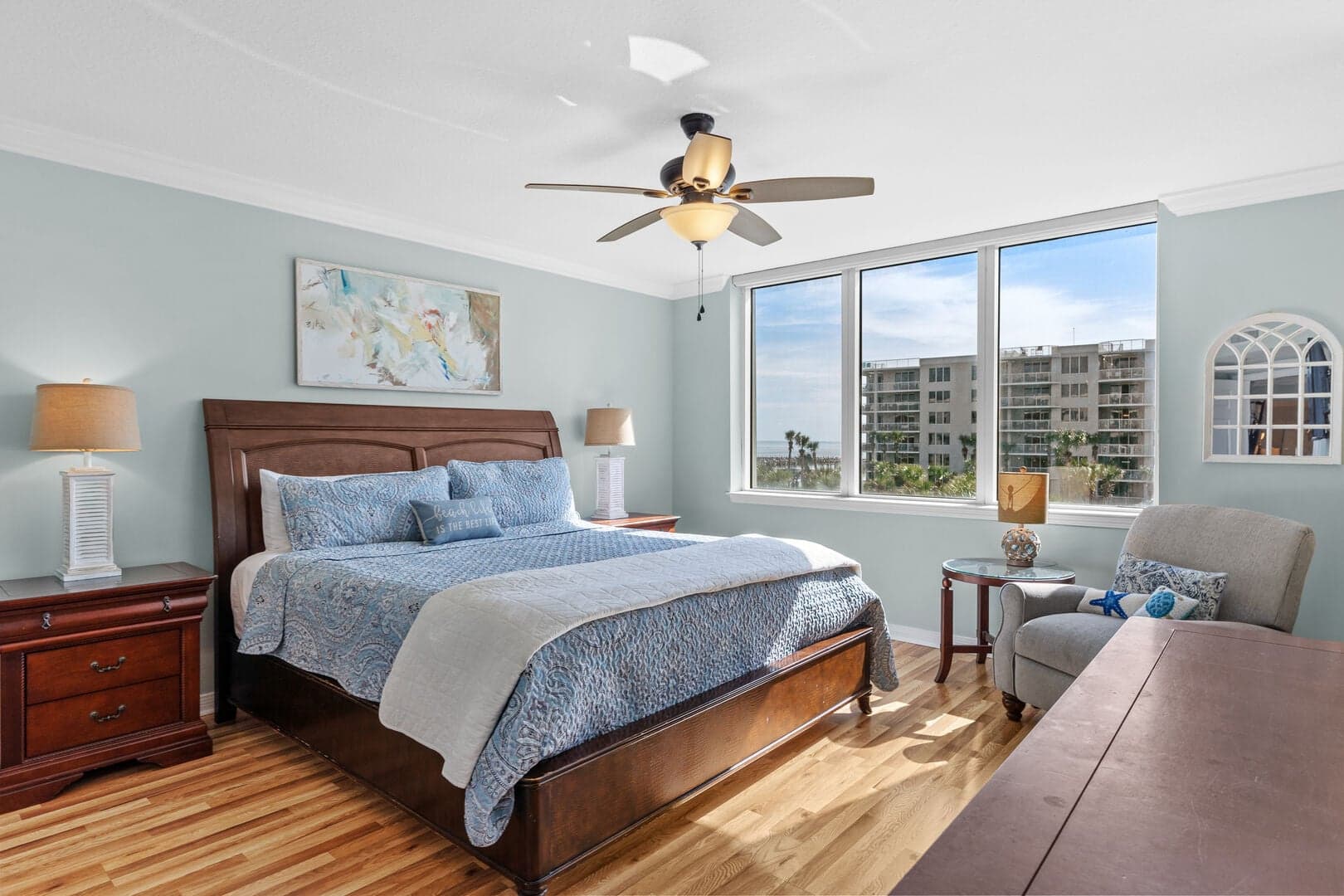 Destin West - Heron 409 photo 5