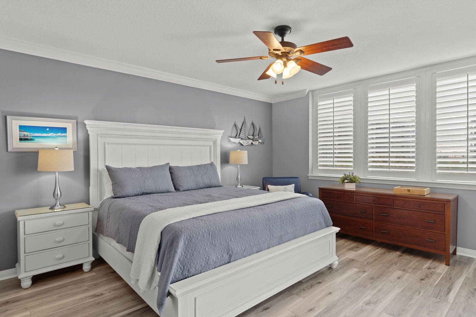 Destin West - Osprey 405 photo 2
