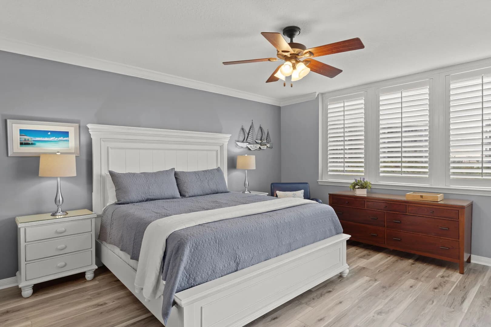 Destin West - Osprey 405 photo 2